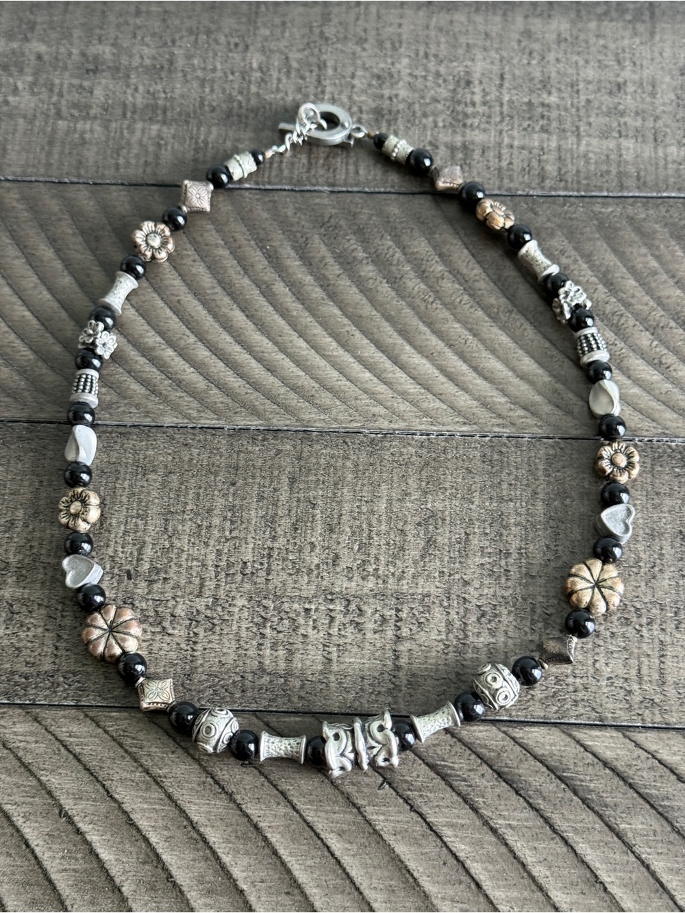 Two-Tone Floral Bead Necklace